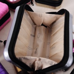 流行化妝包 手拿包 收納包 防水旅行包 隨身包 迷你硬殼包