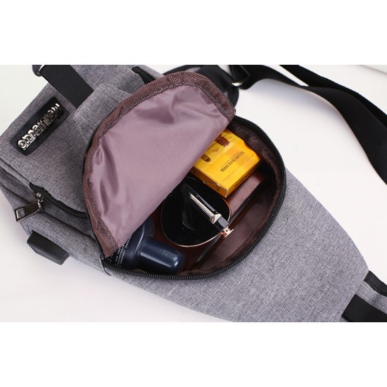 休閒單肩斜挎包 可接行動電源充電背包 帆布胸包