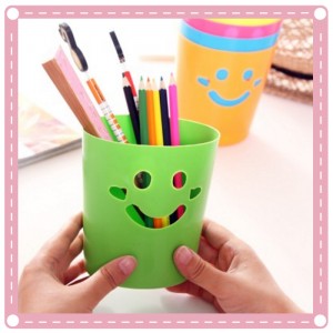 可愛笑臉桌面收納桶 迷你垃圾桶 筆筒