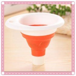 家居必備用品 伸縮式迷你漏斗 方便攜帶矽膠漏斗