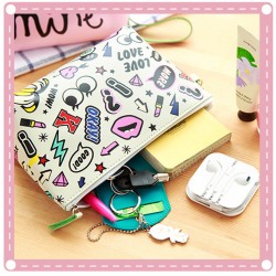 創意字母化妝包 大容量防水收納包 手拿包 手機包 零錢包 創意字母化妝包 大容量防水收納包 手拿包 手機包 零錢包