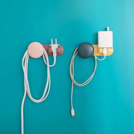 雙色多功能插頭掛勾 黏貼式收納掛勾 創意壁掛式理線器 多功能電源線固定器